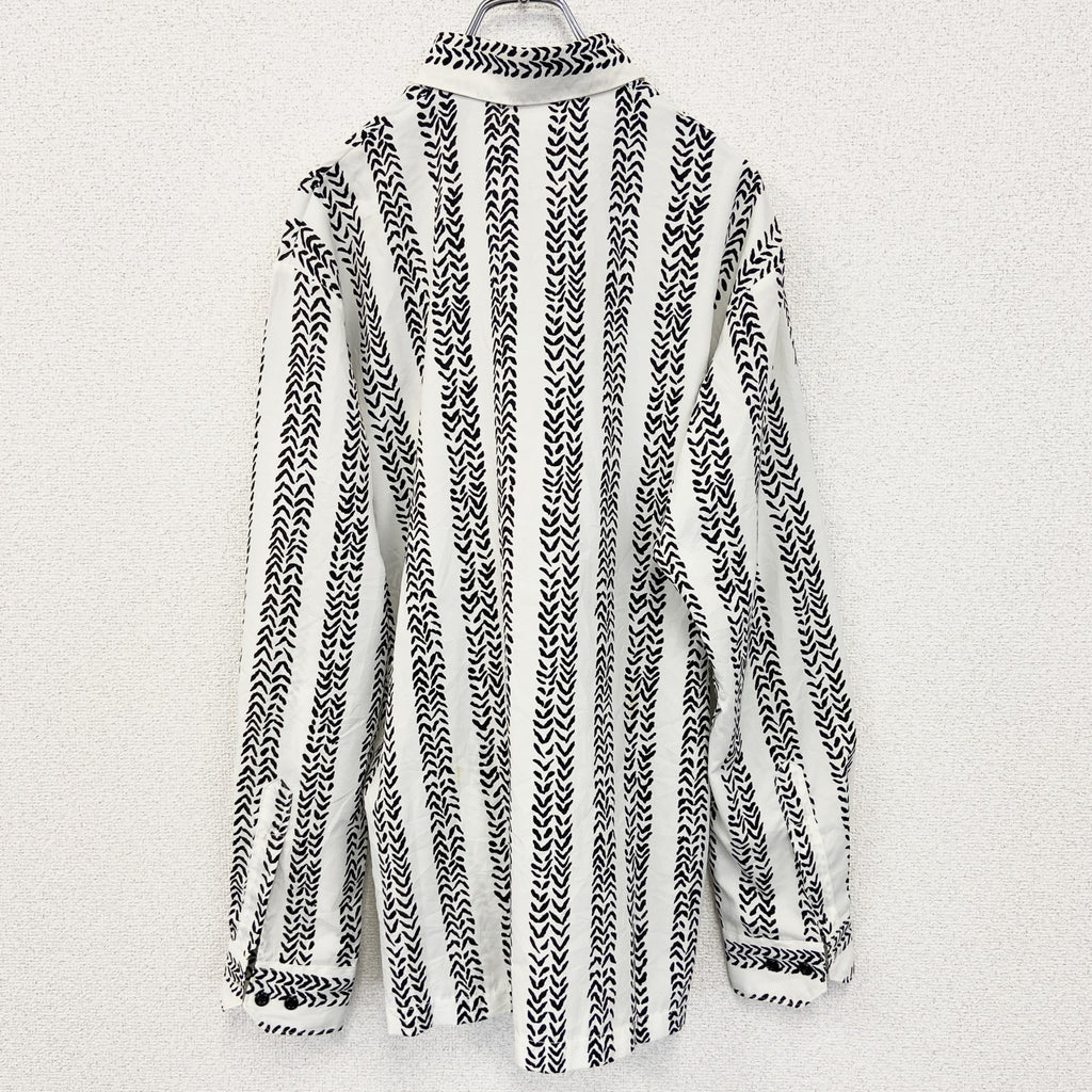 古着 used　ALAN STUART　長袖柄シャツ　襟付き　総柄　個性的　レトロデザイン　エスニック　カジュアル　白　Mサイズ　