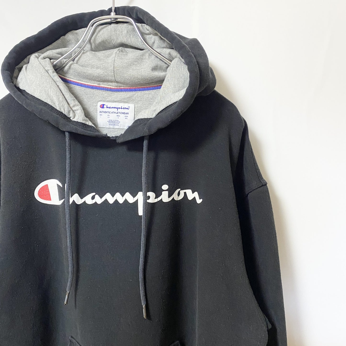 古着 used　Champion　チャンピオン　長袖ロゴプリントパーカー　黒　ブラック　秋冬服　ビッグシルエット　2XLサイズ