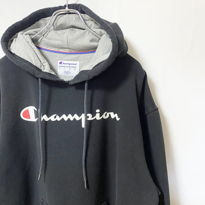 古着 used　Champion　チャンピオン　長袖ロゴプリントパーカー　黒　ブラック　秋冬服　ビッグシルエット　2XLサイズ