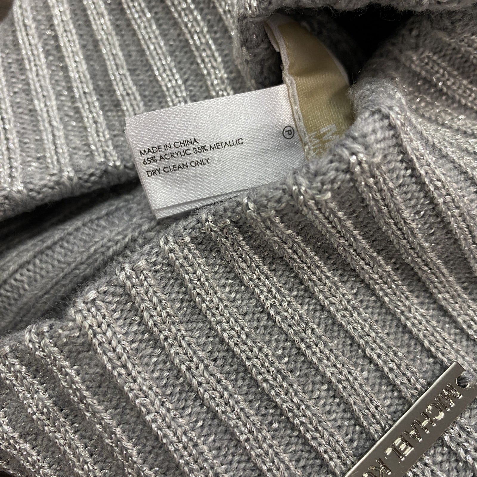 MICHAEL KORS　マイケルコース　ビーニー　ニットキャップ　シルバー　O/Sサイズ