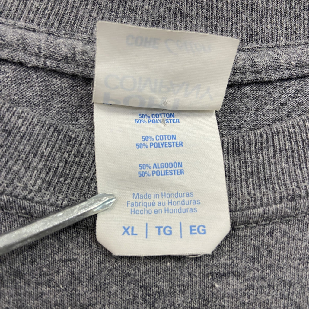 PORT&COMPANY　半袖プリントTシャツ　カレッジロゴ　ジョーバンダル　灰色　グレー　XLサイズ