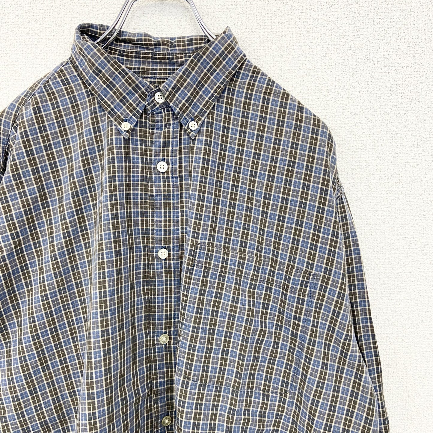 古着 used　OLD NAVY　オールド ネイビー　長袖柄シャツ　襟付き　総柄　レトロデザイン　タータンチェック　青　Lサイズ　