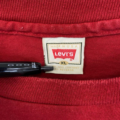 古着　used　LEVI’S　リーバイス　半袖ロゴプリントTシャツ　USA製　90s　クルーネック　レトロデザイン　赤　Mサイズ