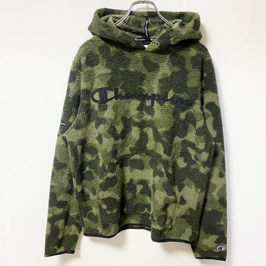古着 used　Champion チャンピオン　長袖フリースボアパーカー　プルオーバー　ビックロゴ　迷彩柄　秋冬服　Mサイズ