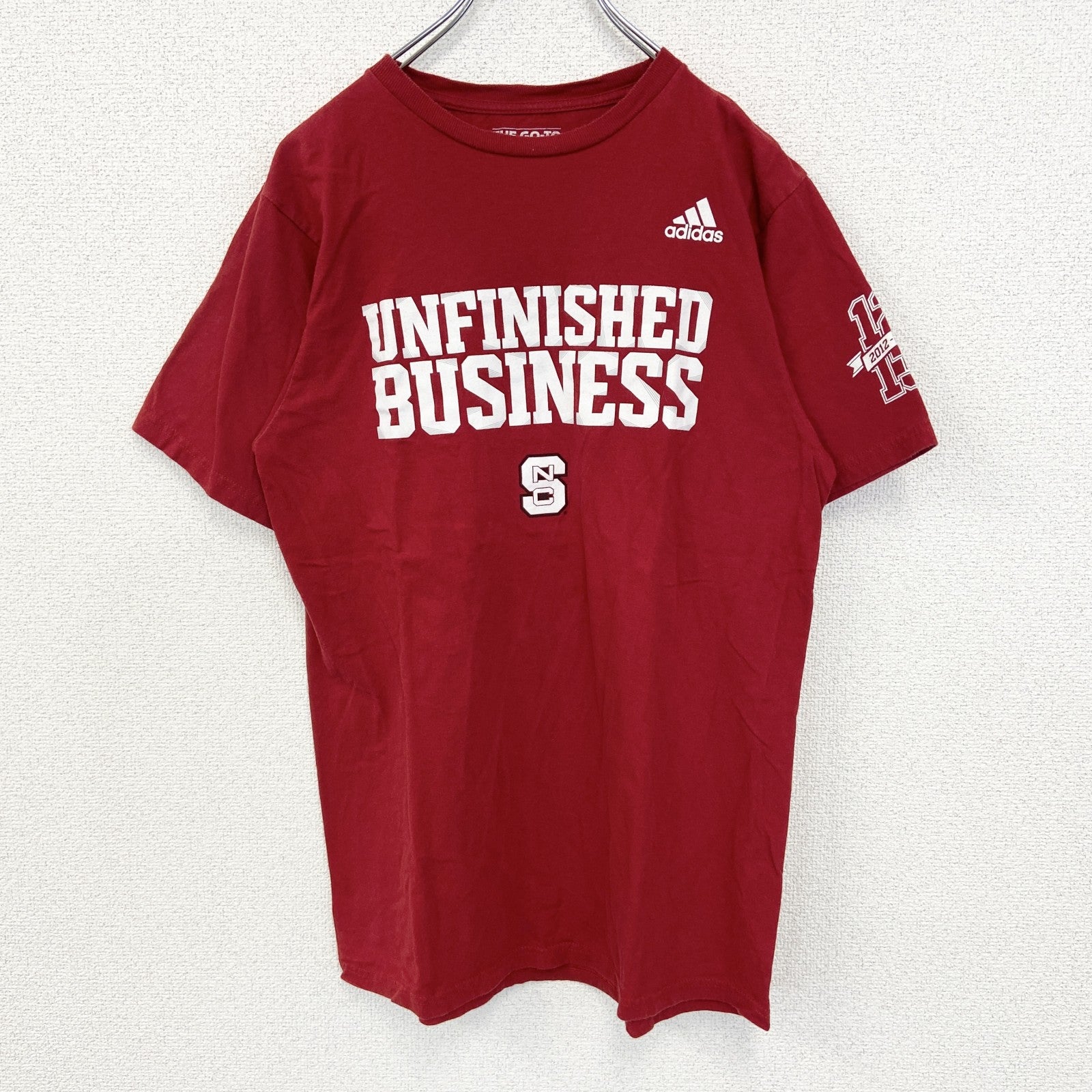 古着　used　adidas　アディダス　半袖プリントTシャツ　UNFINISHES BUSINESS　クルーネック　赤　Mサイズ