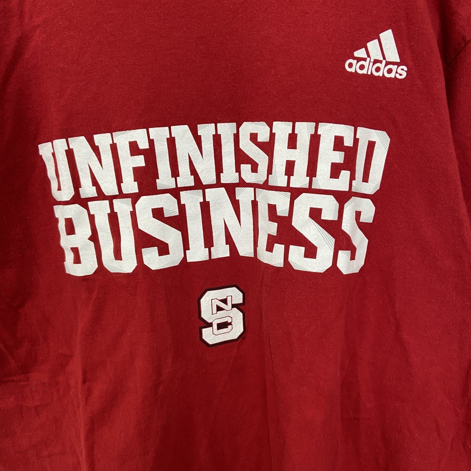 古着　used　adidas　アディダス　半袖プリントTシャツ　UNFINISHES BUSINESS　クルーネック　赤　Mサイズ