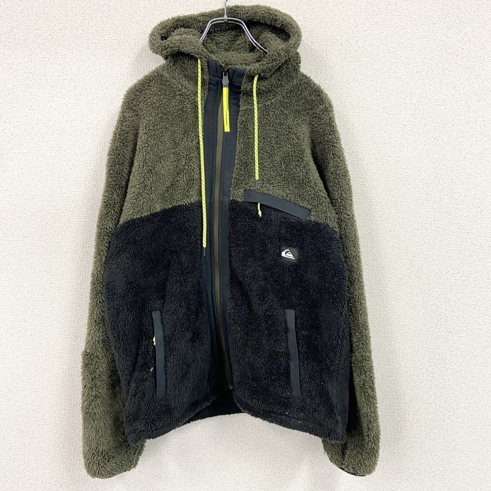 QUIKSILVER　クイックシルバー　フリースジャケット/ボアジャケット　カーキ　黒　ブラック　Mサイズ　