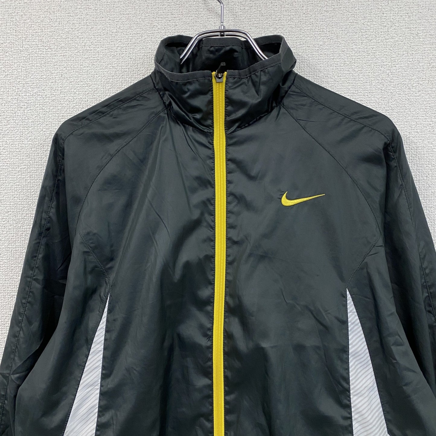 NIKE　ナイキ　フルジップジャケット　ウィンドブレーカー　スウッシュ　デカロゴ　黒　ブラック　Lサイズ