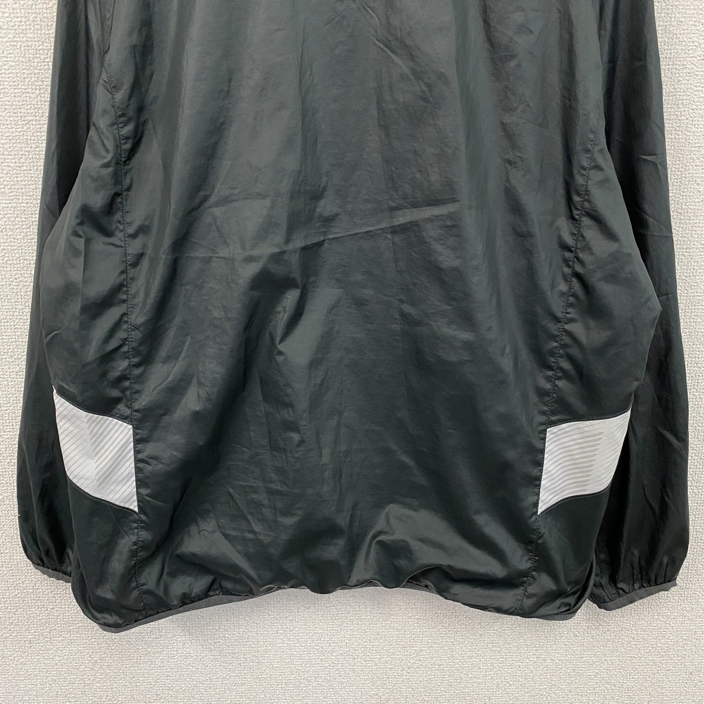 NIKE　ナイキ　フルジップジャケット　ウィンドブレーカー　スウッシュ　デカロゴ　黒　ブラック　Lサイズ