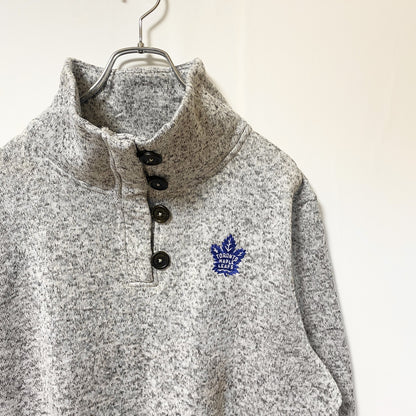 NFL トロントメープルリーフ　ハーフボタンスウェットプルオーバー　ワンポイントロゴ刺繍　霜降り　グレー　XLサイズ