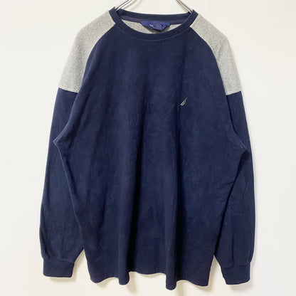 古着 used　NAUTICA ノーティカ　長袖フリーススウェット　プルオーバー　ワンポイントロゴ刺繍　ネイビー　Ｌサイズ