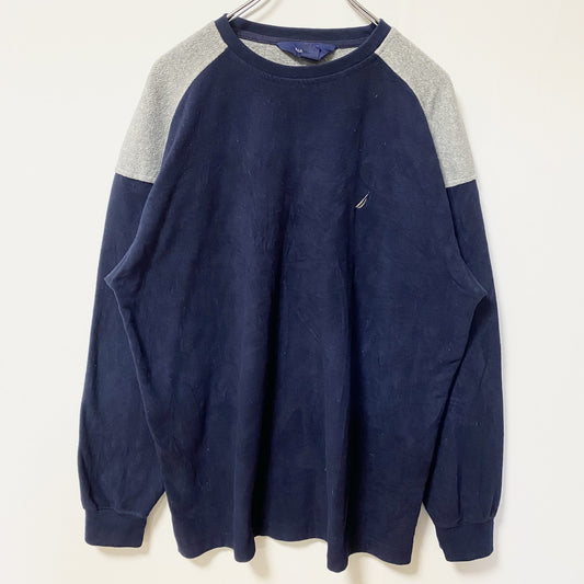 古着 used　NAUTICA ノーティカ　長袖フリーススウェット　プルオーバー　ワンポイントロゴ刺繍　ネイビー　Ｌサイズ
