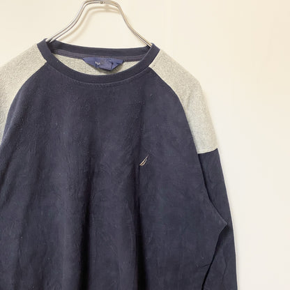 古着 used　NAUTICA ノーティカ　長袖フリーススウェット　プルオーバー　ワンポイントロゴ刺繍　ネイビー　Ｌサイズ