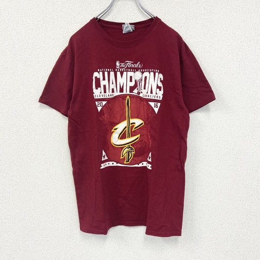 古着　used　NBA エヌビーエー　半袖プリントTシャツ　バスケットボール　カジュアル　クルーネック　赤　レッド　Mサイズ