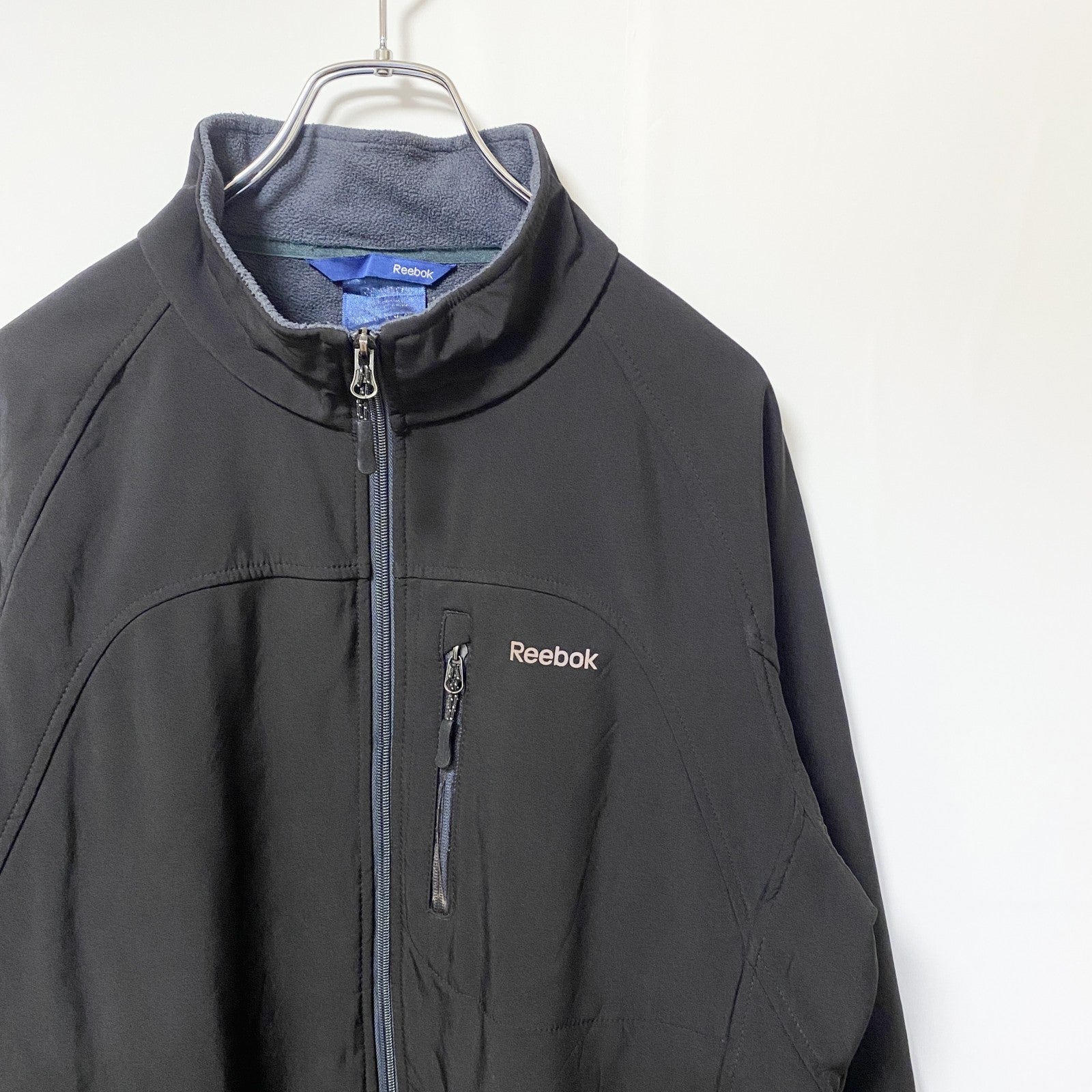 古着 used　Reebok リーボック　長袖裏フリースジャケット　ナイロンジャケット　ワンポイントプリントアウター　黒　ブラック