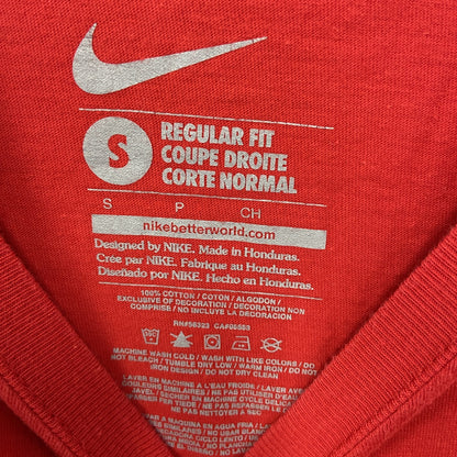古着　used　NIKE　ナイキ　半袖プリントTシャツ　クルーネック　スウッシュロゴ　カジュアル　レトロ　赤　レッド　Sサイズ