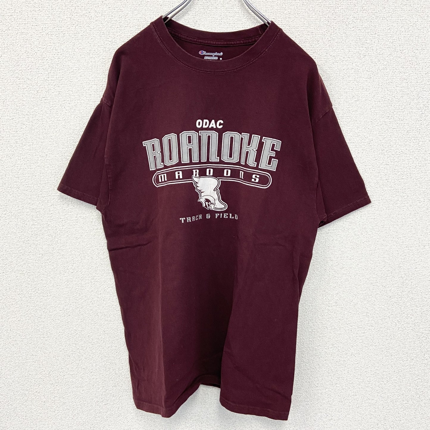 古着　used　champion　チャンピオン　半袖カレッジプリントTシャツ　ロアノーク大学　クルーネック　赤　レトロ　Lサイズ