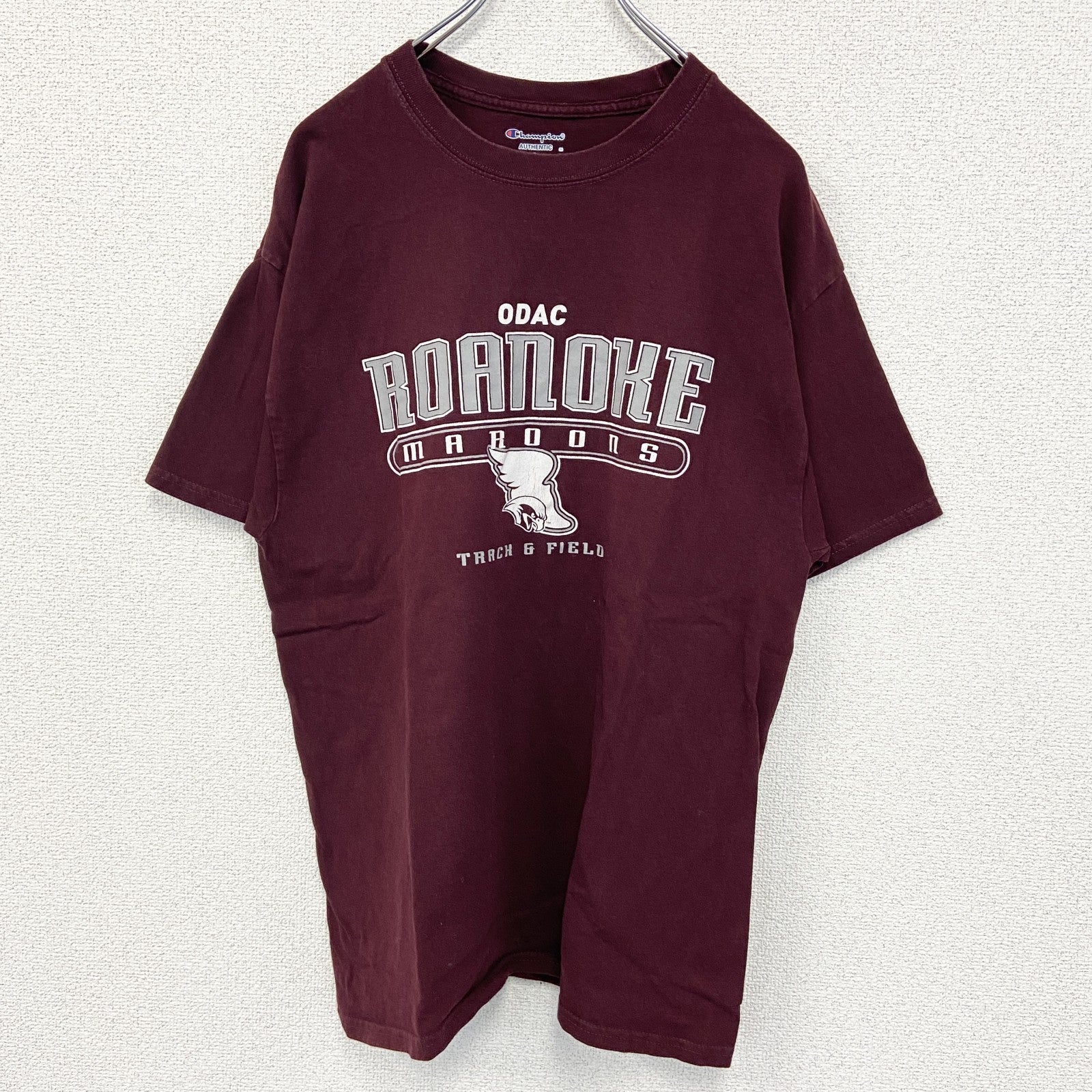 古着　used　champion　チャンピオン　半袖カレッジプリントTシャツ　ロアノーク大学　クルーネック　赤　レトロ　Lサイズ