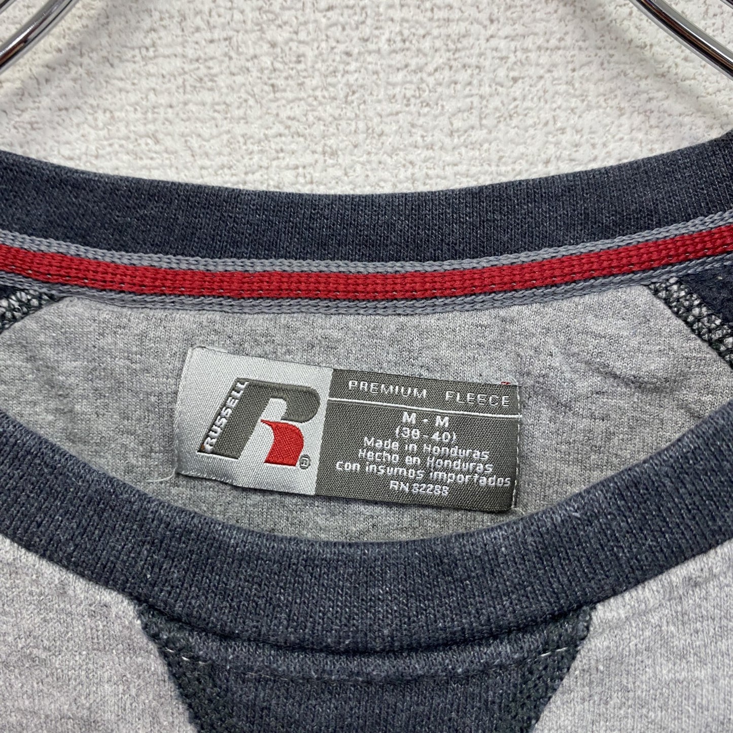 RUSSELL　ラッセル　スウェット/トレーナー　ラグランスリーブ　前V　ワンポイント　刺繍ロゴ　灰色　グレー　Mサイズ