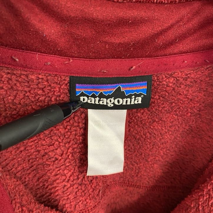 Patagonia　パタゴニア　ハーフジップフリースプルオーバー　フリースジャケット 　赤　レッド　Mサイズ