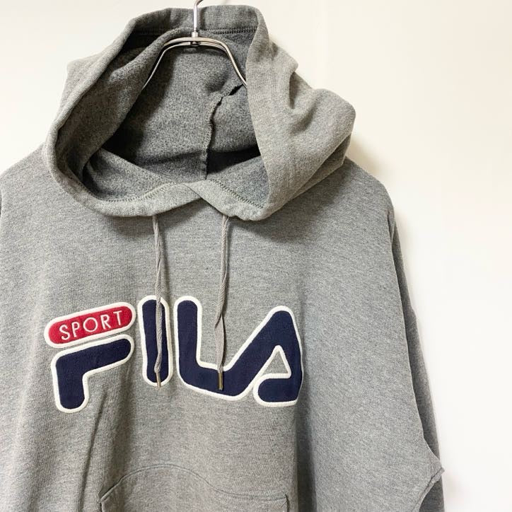 FILA　フィラ　スウェットパーカー/フーディー　ワッペン　デカロゴ　灰色　グレー　Ｌサイズ