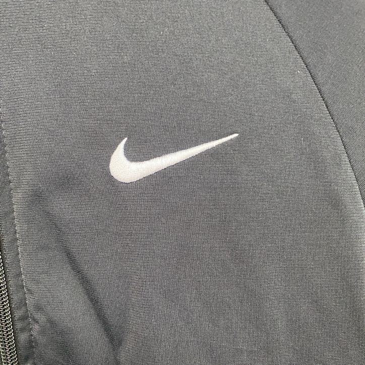 NIKE　ナイキ　トラックジャケット/ジャージ　刺繍ロゴ　黒　ブラック　Sサイズ