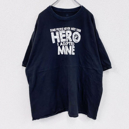 Hanes　ヘインズ　半袖プリントTシャツ　4連プリント　英字プリント　SUPER HERO　黒　ブラック