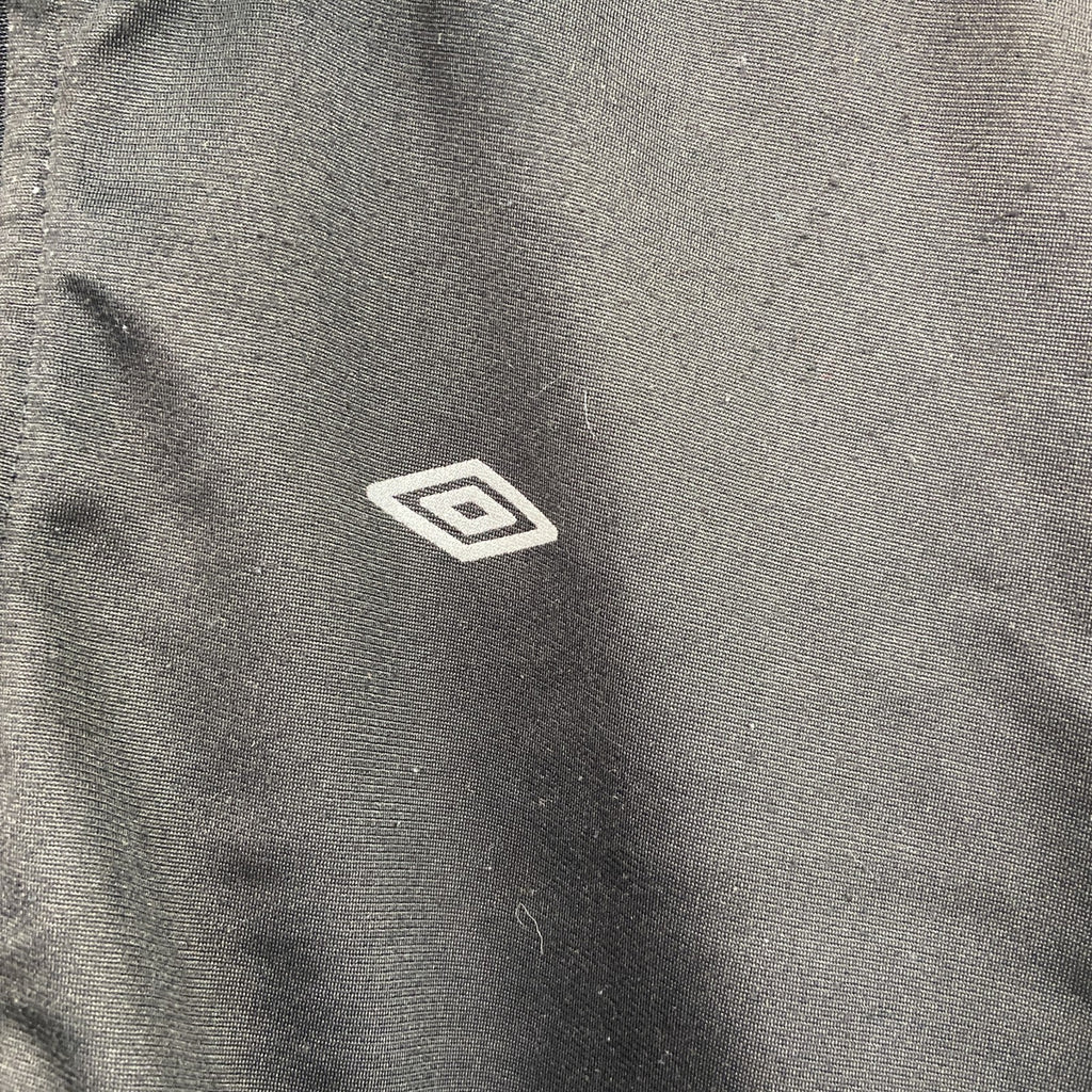 umbro　アンブロ　トラックジャケット/ジャージ　ロゴプリント　黒　ブラック　Lサイズ