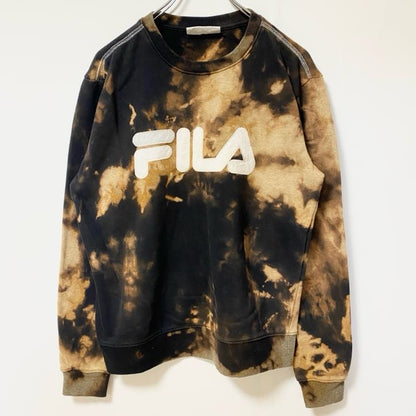 古着 used　FILA フィラ　長袖ビッグロゴデザインスウェット　トレーナー　クルーネック　タイダイ柄　ブリーチ加工　Mサイズ