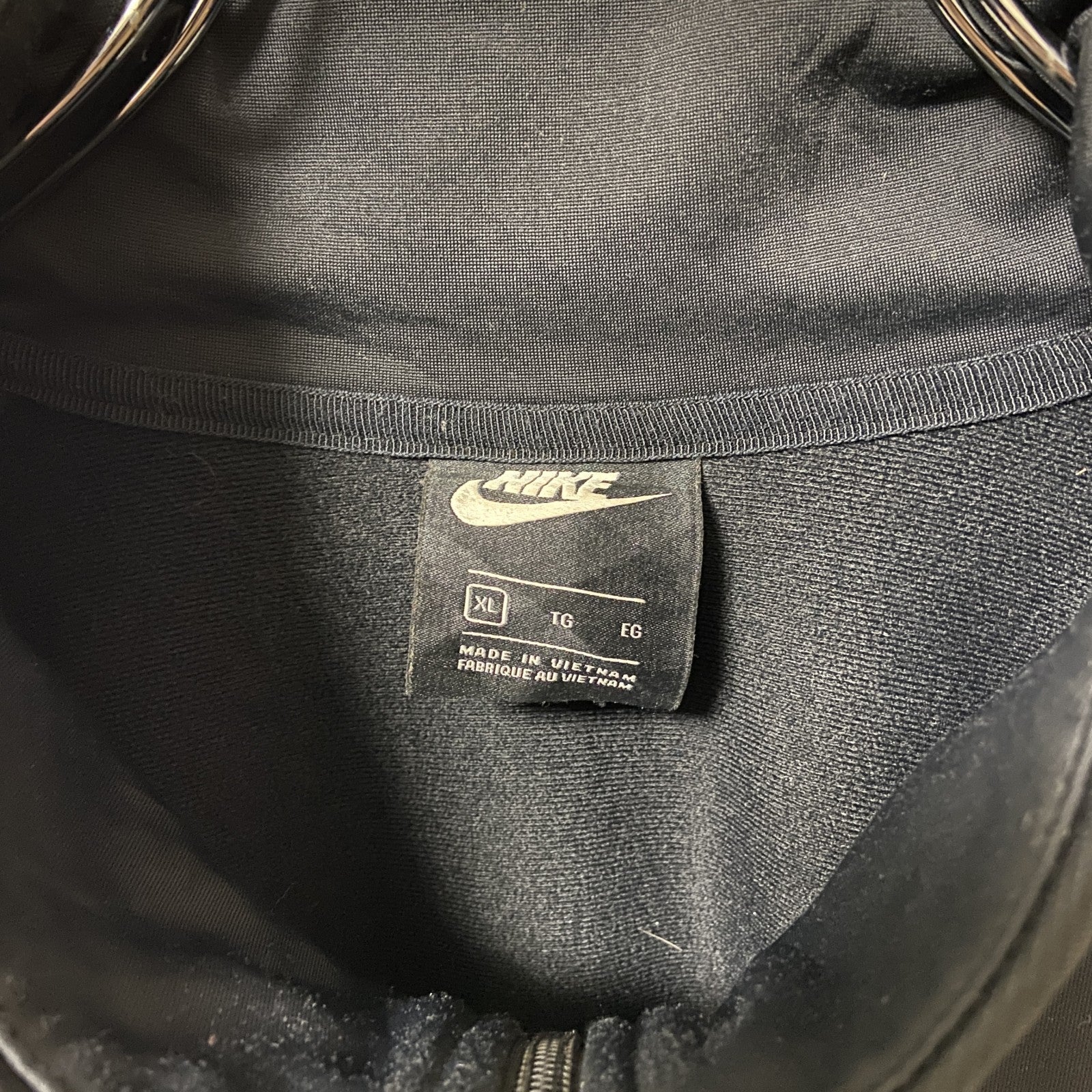 古着 used　NIKE ナイキ　長袖トラックジャケット　ジャージ　ワンポイント刺繍　JUST DO IT　ブラック　XLサイズ