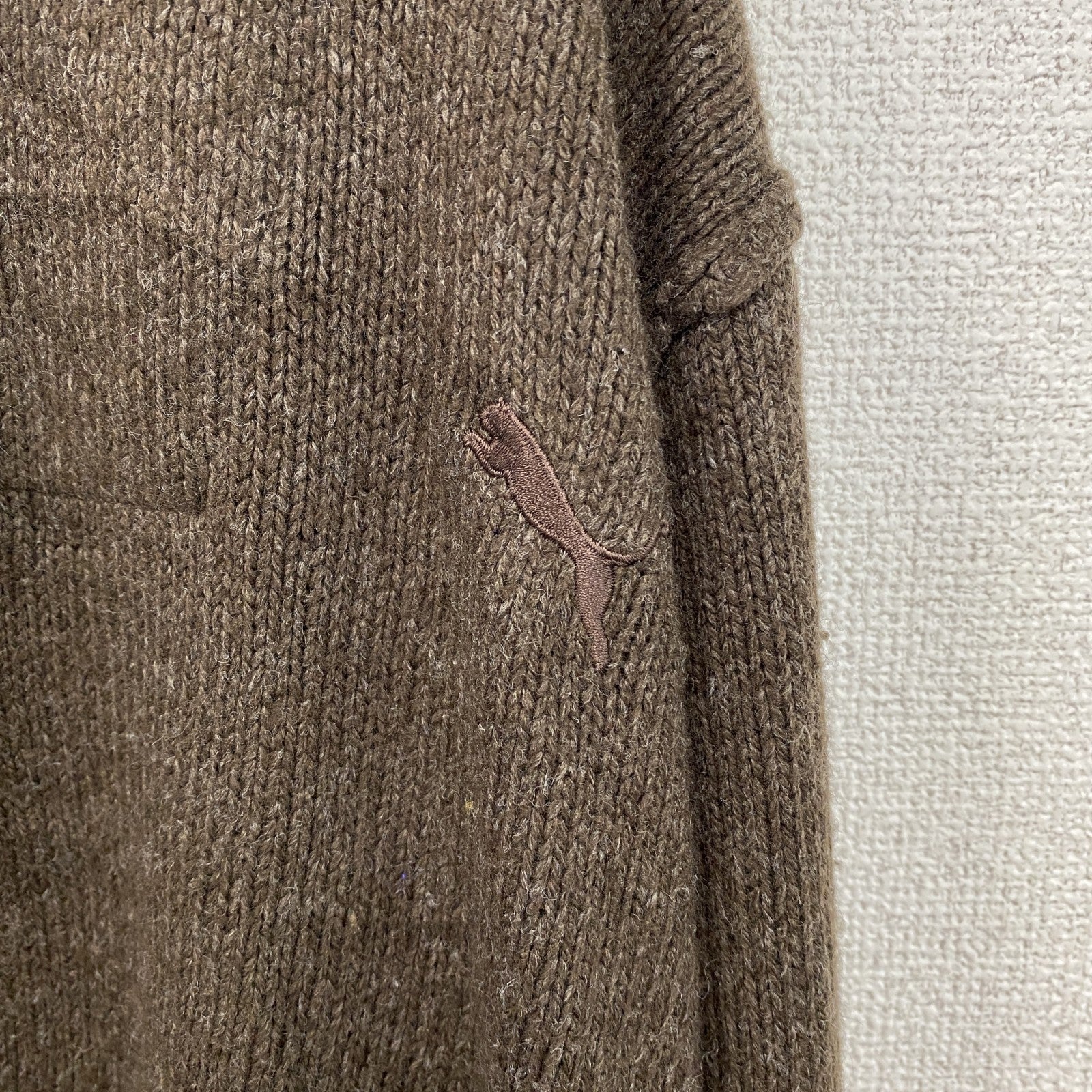 puma　プーマ　タートルネックニットセーター　異素材切り替え　無地　ワンポイント　スポーツ　茶色　ダークブラウン　Lサイズ