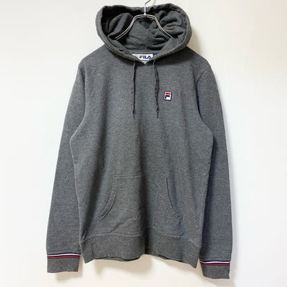 古着 used　FILA フィラ　長袖ワンポイントロゴ刺パーカー　スウェットパーカー/フーディー　グレー　前ポケット　Mサイズ