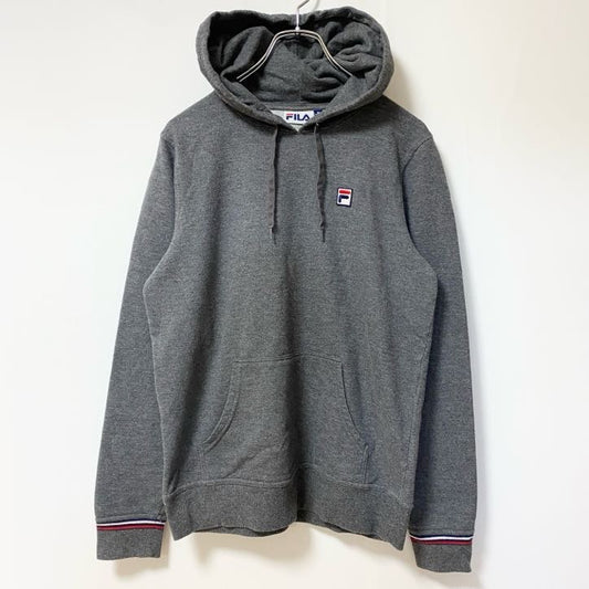 古着 used　FILA フィラ　長袖ワンポイントロゴ刺パーカー　スウェットパーカー/フーディー　グレー　前ポケット　Mサイズ