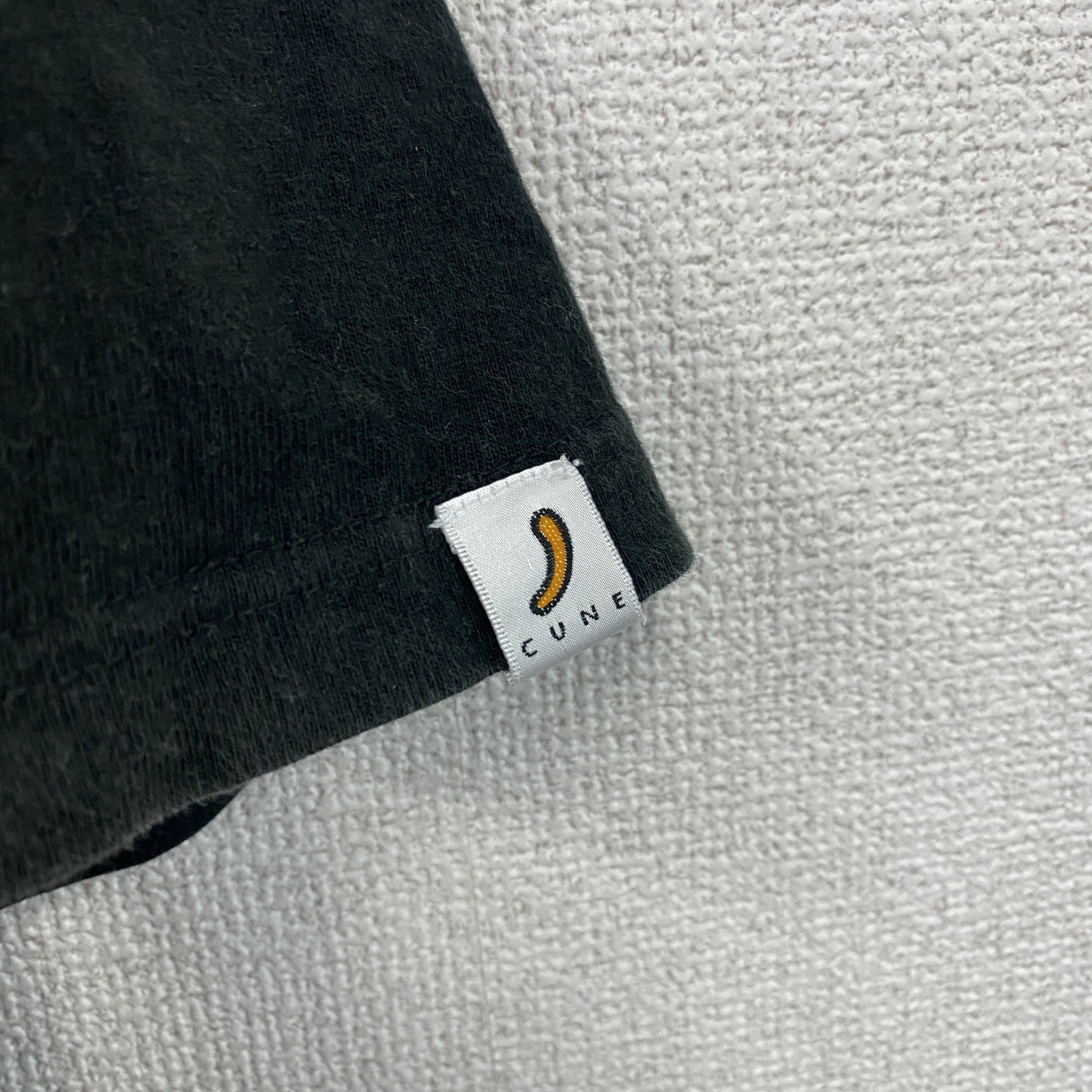 CUNE　半袖プリントTシャツ　黒　ブラック　Lサイズ