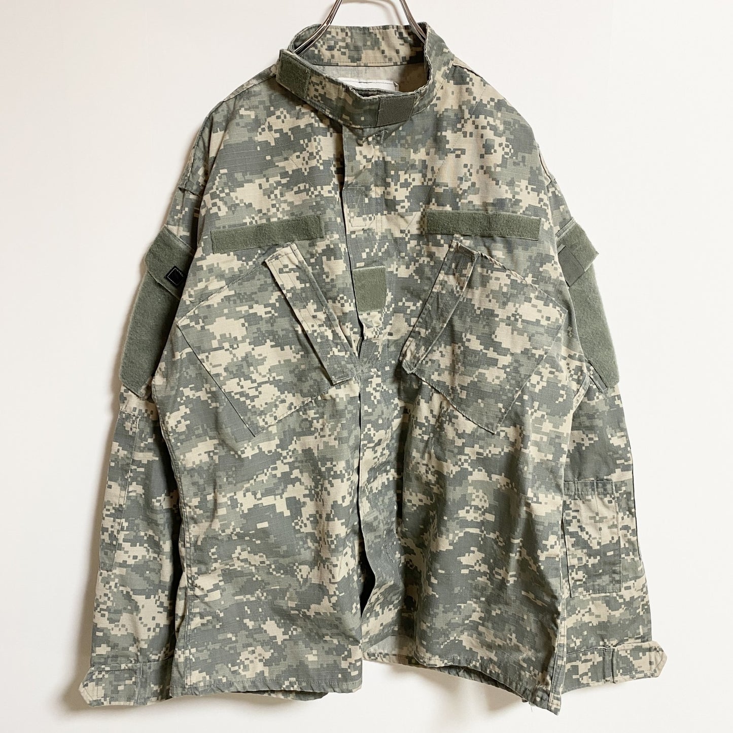 古着 used　長袖ミリタリージャケット　米軍　迷彩　カモフラ柄　U.S ARMY　緑　レトロデザイン　秋冬服　Lサイズ