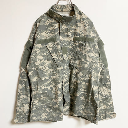 古着 used　長袖ミリタリージャケット　米軍　迷彩　カモフラ柄　U.S ARMY　緑　レトロデザイン　秋冬服　Lサイズ
