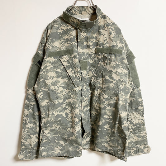 古着 used　長袖ミリタリージャケット　米軍　迷彩　カモフラ柄　U.S ARMY　緑　レトロデザイン　秋冬服　Lサイズ