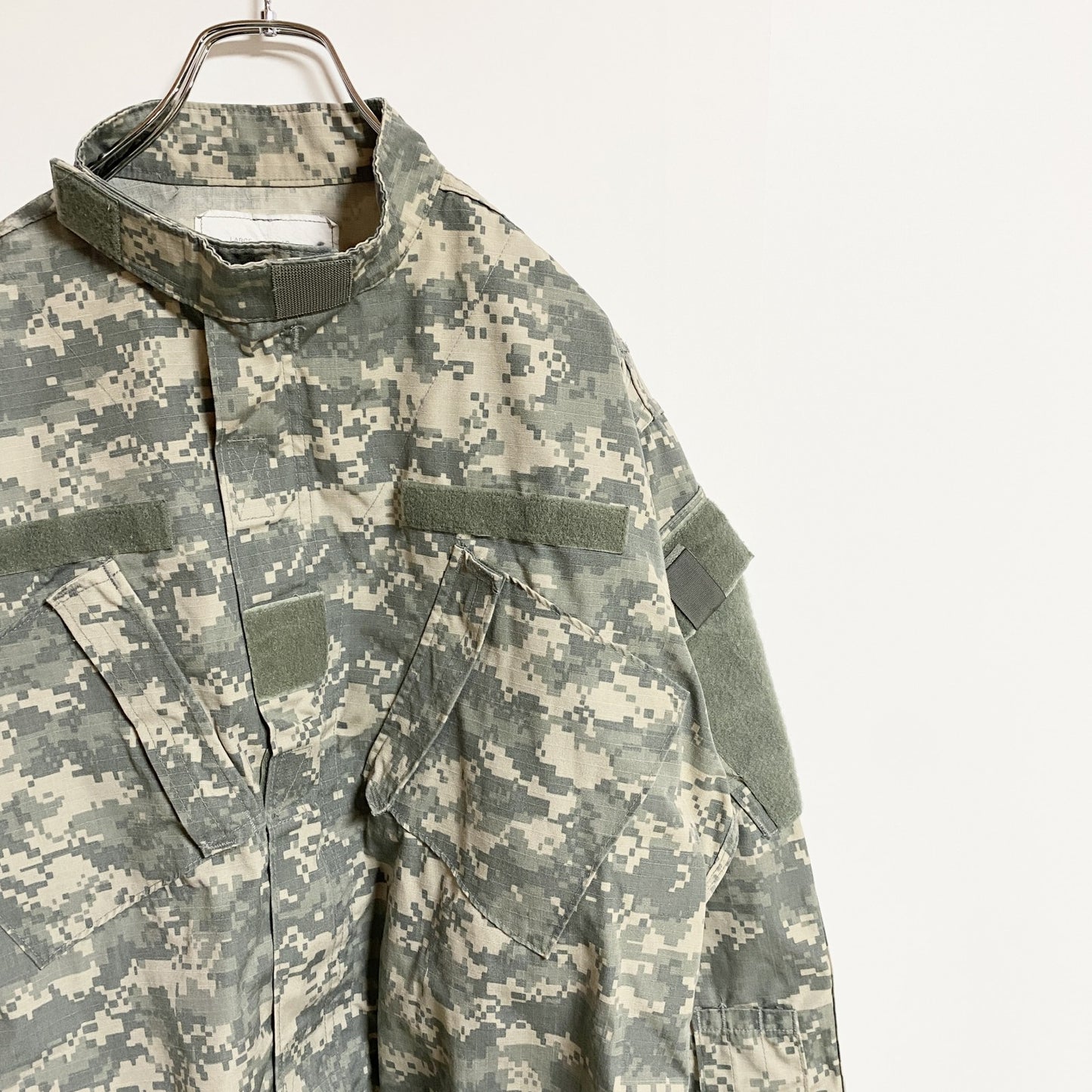 古着 used　長袖ミリタリージャケット　米軍　迷彩　カモフラ柄　U.S ARMY　緑　レトロデザイン　秋冬服　Lサイズ