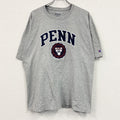 Champion　チャンピオン　PENN　半袖プリントTシャツ　グレー　2XLサイズ