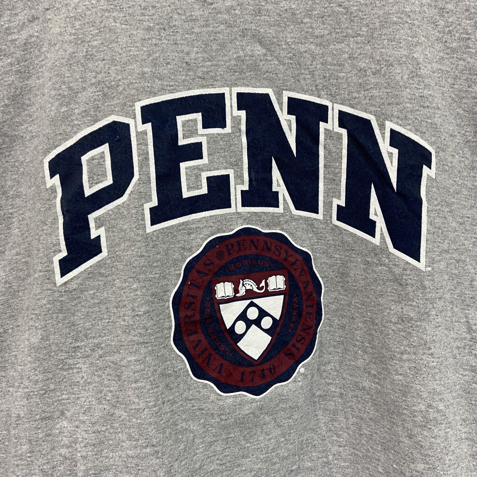 Champion　チャンピオン　PENN　半袖プリントTシャツ　グレー　2XLサイズ