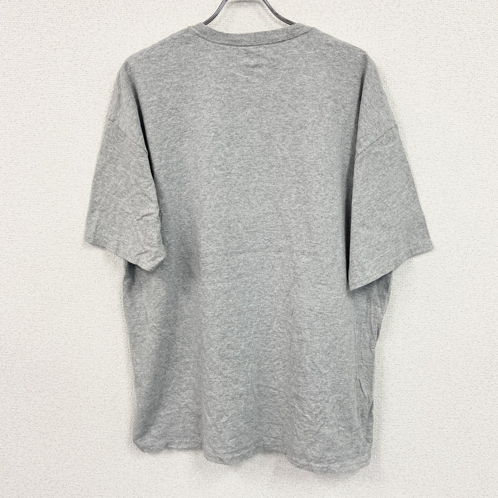 Champion　チャンピオン　PENN　半袖プリントTシャツ　グレー　2XLサイズ