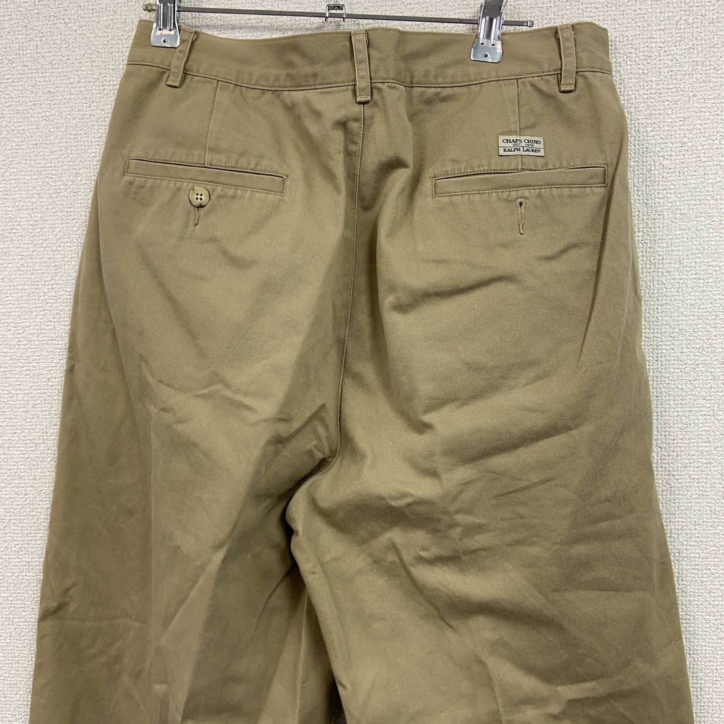 CHAPS　チャップス　ツータックチノパンツ　ベージュ