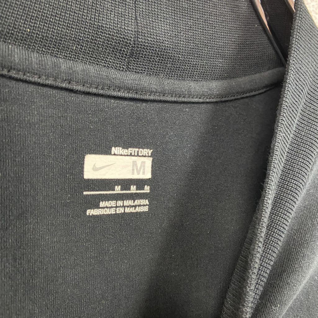 NIKE　ナイキ　長袖刺繡Tシャツ　ロンT　黒　ブラック　Mサイズ
