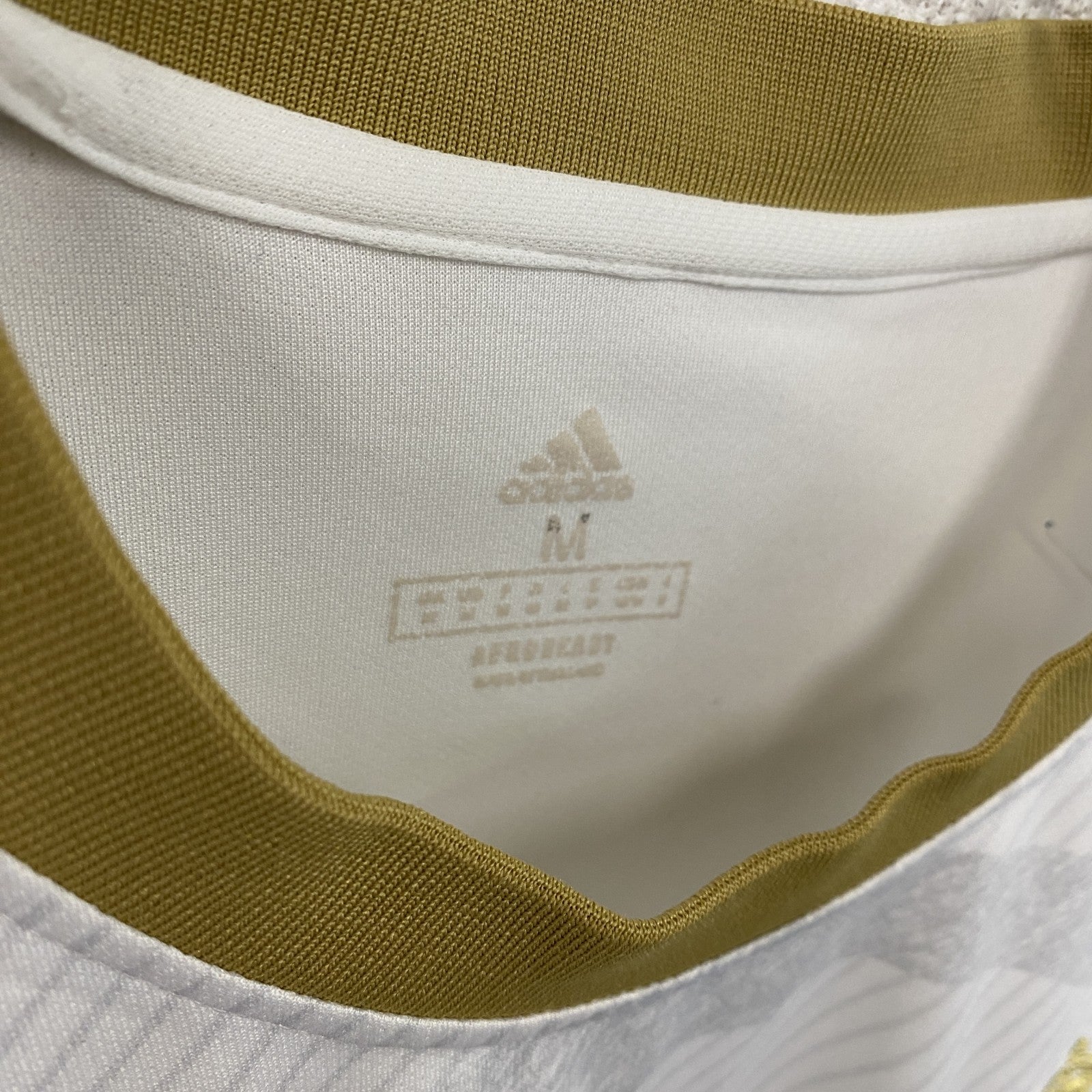 adidas　アディダス　半袖Tシャツ　ユニフォーム　白　ホワイト　Mサイズ