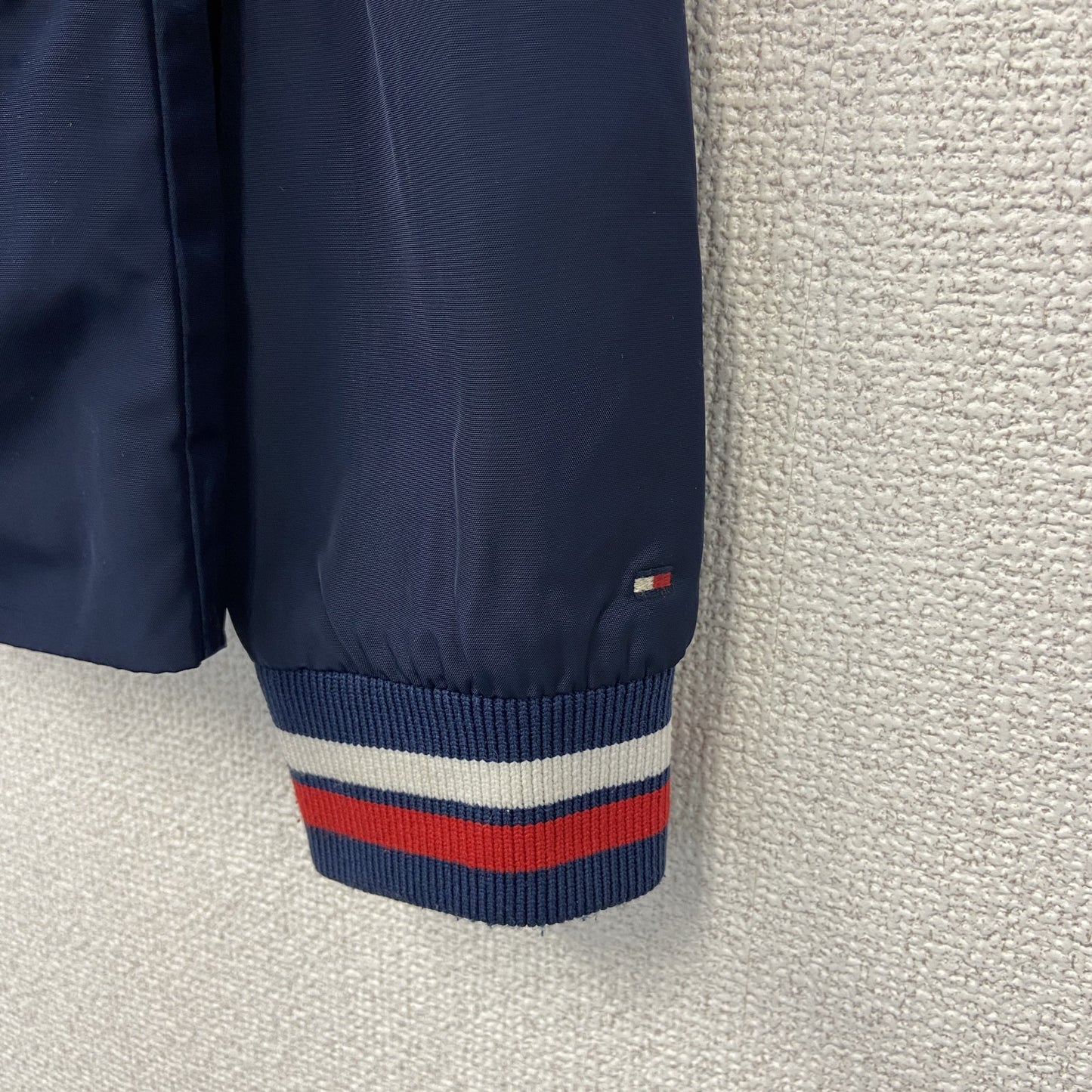 古着 used　TOMMYHILFIGER　トミーヒルフィガー　長袖ナイロンジャケット　フルジップアウター　シンプル　Sサイズ