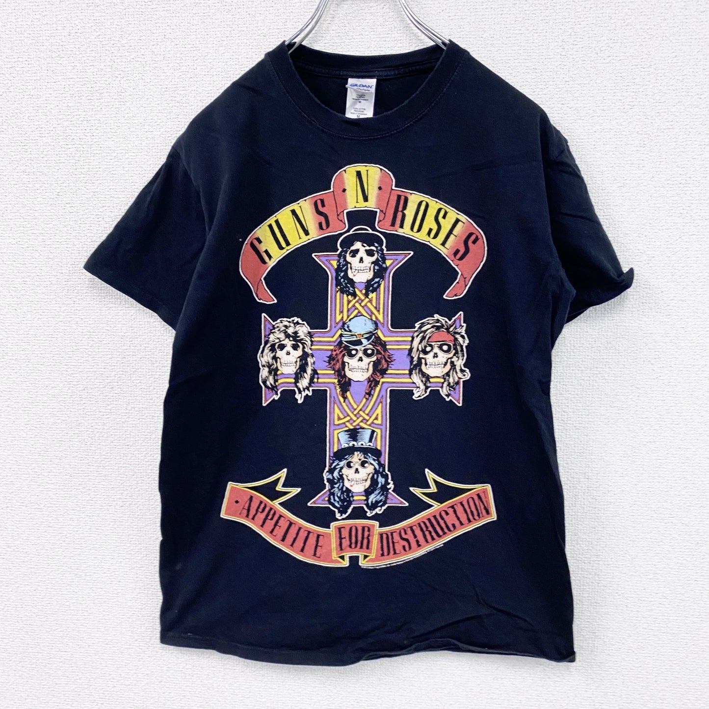 GILDAN　ギルダン　ガンズアンドローゼス　半袖バンドプリントTシャツ　黒　ブラック　Mサイズ