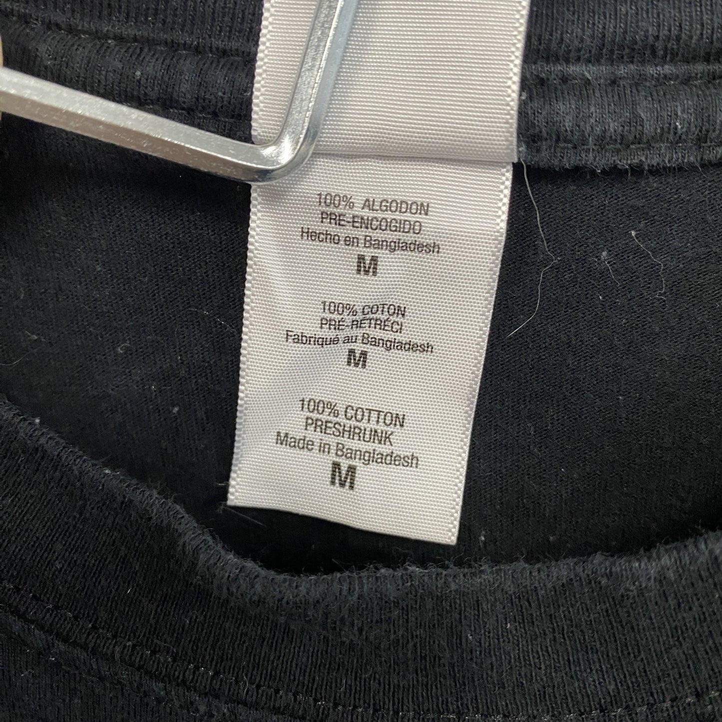 GILDAN　ギルダン　ガンズアンドローゼス　半袖バンドプリントTシャツ　黒　ブラック　Mサイズ
