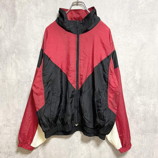 古着 used　MacGregor マグレガー　長袖ハイネックナイロンジャケット　切り替え　ジップアップ　黒　赤　Mサイズ