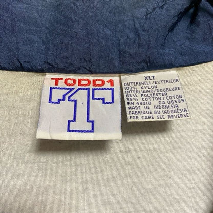 古着 used　TODD1　長袖無地ハイネックナイロンジャケット　ロゴ刺繍ブルゾン　ネイビー　秋冬服　ビッグシルエット　XLサイズ