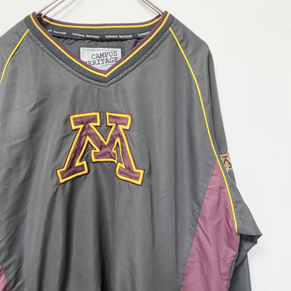 古着 used　CAMPUS HEITAGE　長袖カレッジ刺繍ナイロンプルオーバー　ウインドブレーカー　ミネソタ　XLサイズ